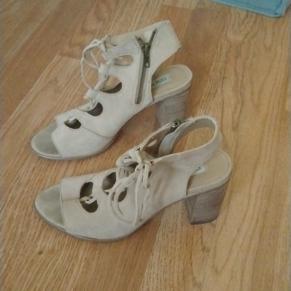High heels - Picture 3 of 4